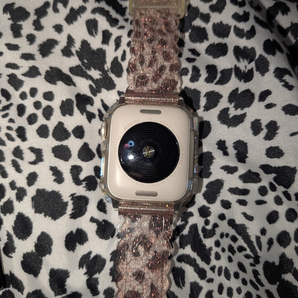 Apple Watch SE With Glitter Case 9 Bands And 2 Chargers - Picture 2 of 4